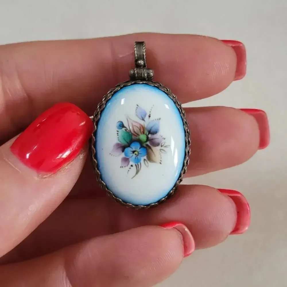 Vintage Russian Finfit Enamel Porcelain Hand Painted Flower Pendant Locket
